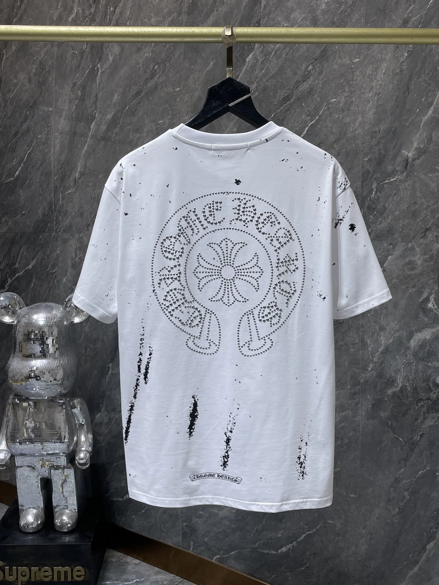 P160 New Chrome Hearts 25ss for summer. High gram weight, environmentally friendly and high-quality top-grade fabric. 260g~270g. Chrome graffiti splashed ink and hot diamond horseshoe short sleeves. Counter synchronization. 1:1 replica version. Recommended colors: white, black. Size: S, M, L, XL.